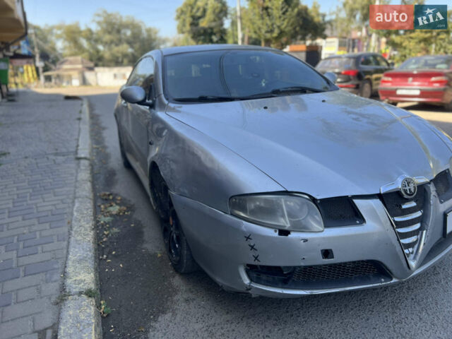 Сірий Альфа Ромео GT, об'ємом двигуна 1.9 л та пробігом 200 тис. км за 1999 $, фото 1 на Automoto.ua