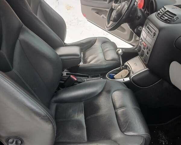 Серый Альфа Ромео ГТ, объемом двигателя 1.97 л и пробегом 190 тыс. км за 3700 $, фото 14 на Automoto.ua