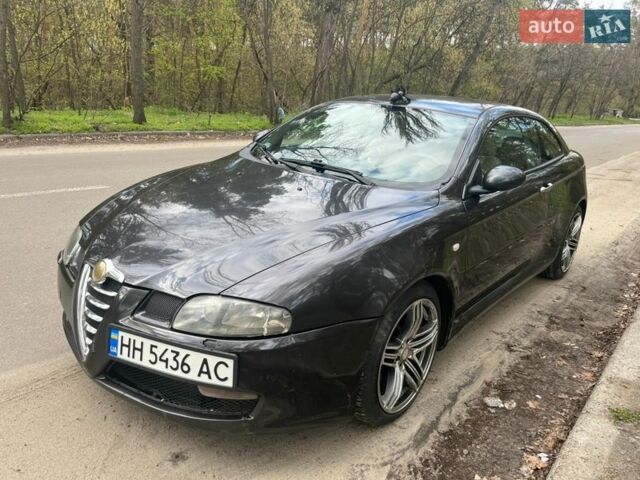 Серый Альфа Ромео ГТ, объемом двигателя 1.97 л и пробегом 196 тыс. км за 3500 $, фото 1 на Automoto.ua