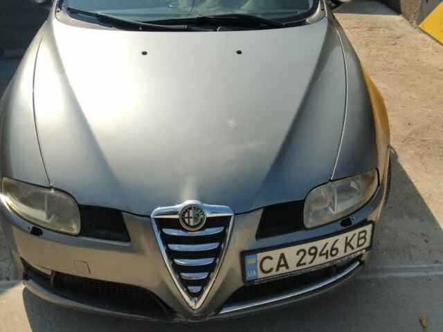 Серый Альфа Ромео ГТ, объемом двигателя 1.9 л и пробегом 273 тыс. км за 3000 $, фото 4 на Automoto.ua