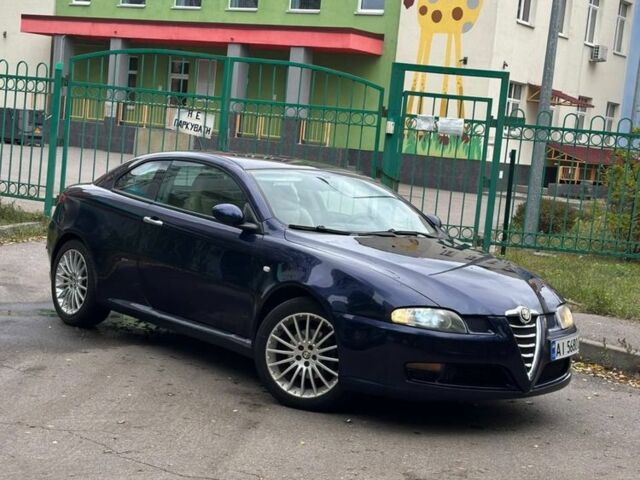 Синий Альфа Ромео ГТ, объемом двигателя 2 л и пробегом 198 тыс. км за 3000 $, фото 2 на Automoto.ua