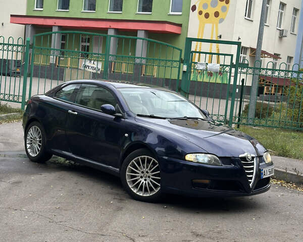 Синий Альфа Ромео ГТ, объемом двигателя 1.97 л и пробегом 200 тыс. км за 4600 $, фото 5 на Automoto.ua
