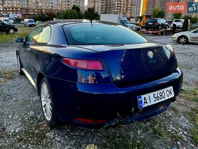 Синий Альфа Ромео ГТ, объемом двигателя 2 л и пробегом 170 тыс. км за 2300 $, фото 7 на Automoto.ua