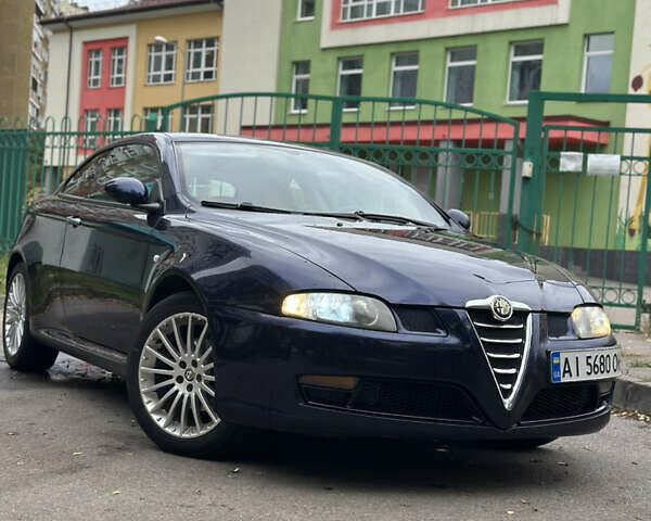 Синий Альфа Ромео ГТ, объемом двигателя 1.97 л и пробегом 200 тыс. км за 4600 $, фото 4 на Automoto.ua