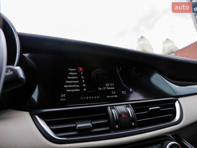 Білий Альфа Ромео Джулія, об'ємом двигуна 2.89 л та пробігом 77 тис. км за 43000 $, фото 81 на Automoto.ua