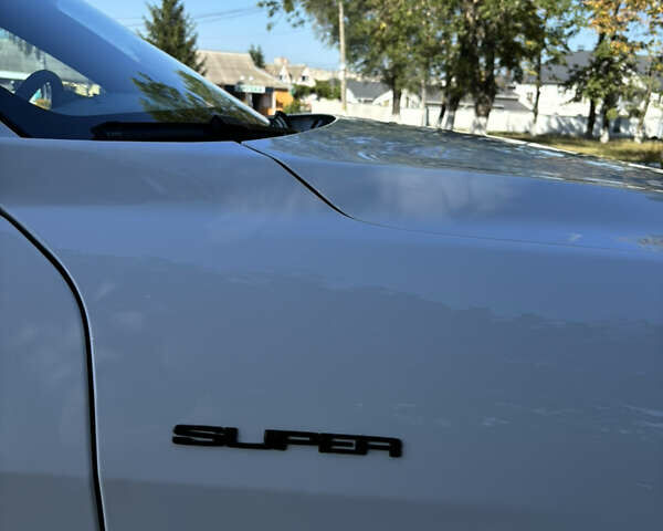 Белый Альфа Ромео Джулия, объемом двигателя 2.14 л и пробегом 182 тыс. км за 19900 $, фото 6 на Automoto.ua