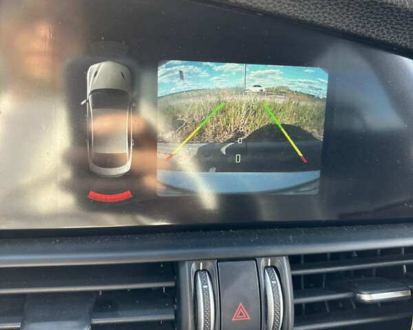 Белый Альфа Ромео Джулия, объемом двигателя 2.14 л и пробегом 182 тыс. км за 19900 $, фото 18 на Automoto.ua