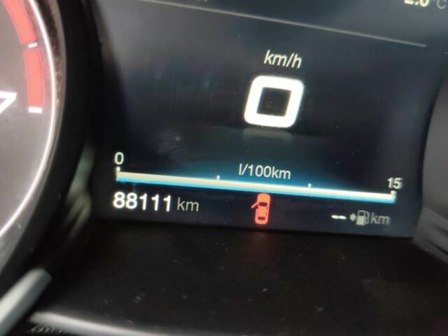 Белый Альфа Ромео Джулия, объемом двигателя 2 л и пробегом 88 тыс. км за 16000 $, фото 7 на Automoto.ua