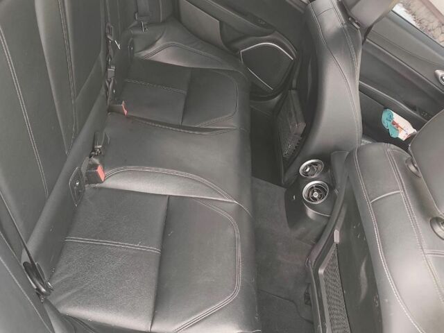 Белый Альфа Ромео Джулия, объемом двигателя 2 л и пробегом 88 тыс. км за 16000 $, фото 6 на Automoto.ua