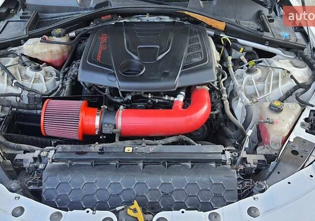 Белый Альфа Ромео Джулия, объемом двигателя 2 л и пробегом 82 тыс. км за 25600 $, фото 21 на Automoto.ua