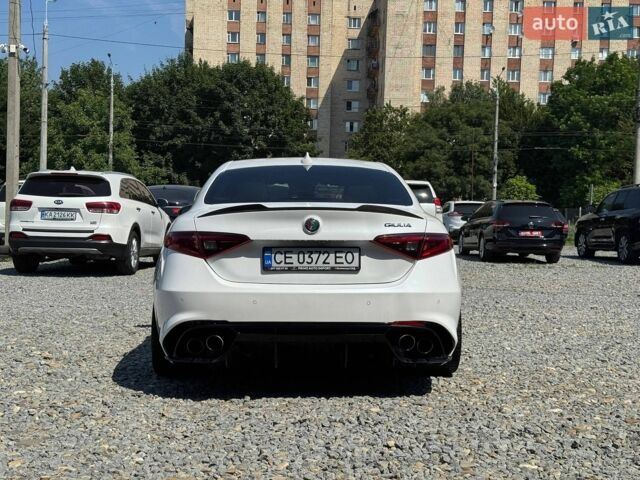 Білий Альфа Ромео Джулія, об'ємом двигуна 2.89 л та пробігом 48 тис. км за 38500 $, фото 4 на Automoto.ua