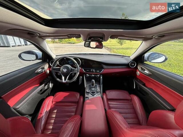 Белый Альфа Ромео Джулия, объемом двигателя 2 л и пробегом 146 тыс. км за 19700 $, фото 13 на Automoto.ua