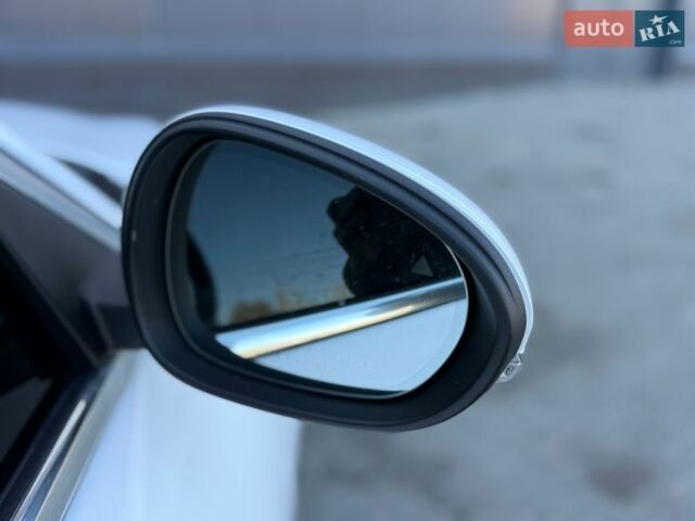 Белый Альфа Ромео Джулия, объемом двигателя 2 л и пробегом 103 тыс. км за 16900 $, фото 10 на Automoto.ua