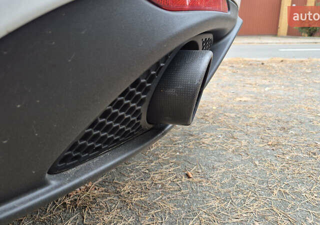 Белый Альфа Ромео Джулия, объемом двигателя 2 л и пробегом 74 тыс. км за 19400 $, фото 7 на Automoto.ua