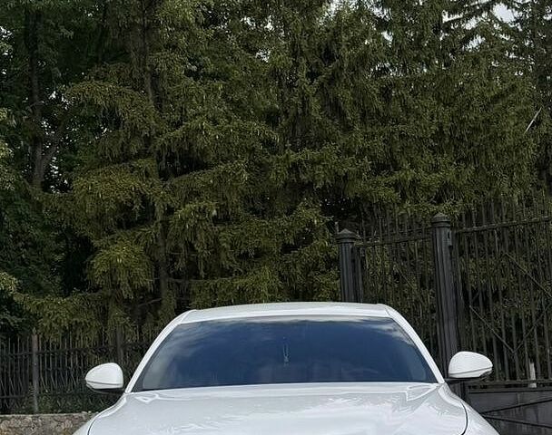Білий Альфа Ромео Джулія, об'ємом двигуна 2 л та пробігом 116 тис. км за 19200 $, фото 4 на Automoto.ua