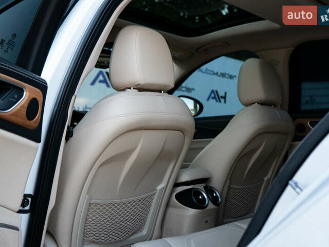 Білий Альфа Ромео Джулія, об'ємом двигуна 2 л та пробігом 43 тис. км за 21999 $, фото 25 на Automoto.ua