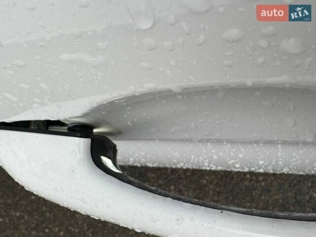 Белый Альфа Ромео Джулия, объемом двигателя 2 л и пробегом 59 тыс. км за 23490 $, фото 10 на Automoto.ua