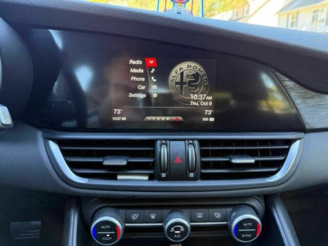 Белый Альфа Ромео Джулия, объемом двигателя 2 л и пробегом 47 тыс. км за 5000 $, фото 9 на Automoto.ua