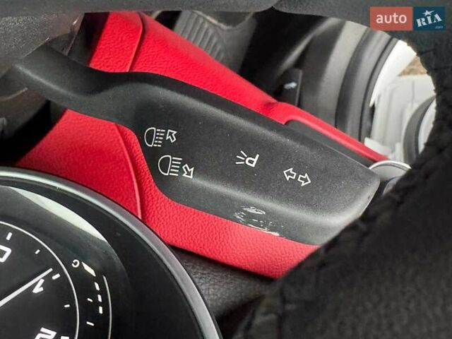 Белый Альфа Ромео Джулия, объемом двигателя 2 л и пробегом 59 тыс. км за 23490 $, фото 24 на Automoto.ua