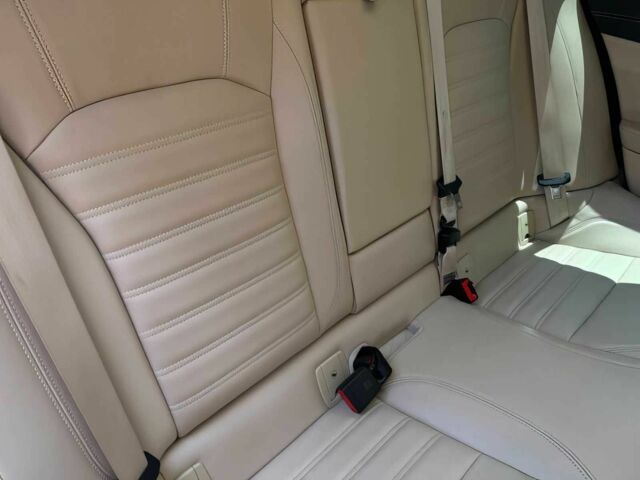 Белый Альфа Ромео Джулия, объемом двигателя 2 л и пробегом 45 тыс. км за 8000 $, фото 9 на Automoto.ua