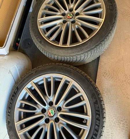 Білий Альфа Ромео Джулія, об'ємом двигуна 2 л та пробігом 89 тис. км за 23000 $, фото 23 на Automoto.ua