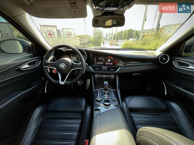 Альфа Ромео Джулия 2019 в Киеве на Automoto.ua Белый Альфа Ромео Джулия, объемом двигателя 2 л и пробегом 103 тыс. км за 21500 $, фото 30 на Automoto.ua