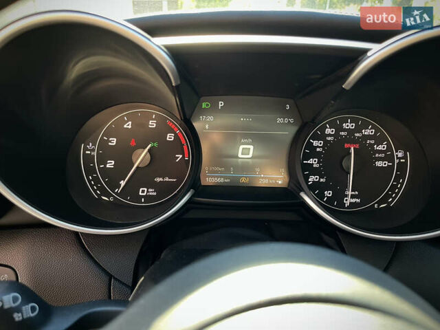 Білий Альфа Ромео Джулія, об'ємом двигуна 2 л та пробігом 103 тис. км за 22900 $, фото 25 на Automoto.ua