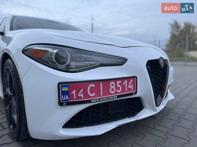 Альфа Ромео Джулия 2019 в Луцке на Automoto.ua Белый Альфа Ромео Джулия, объемом двигателя 2 л и пробегом 177 тыс. км за 15000 $, фото 9 на Automoto.ua