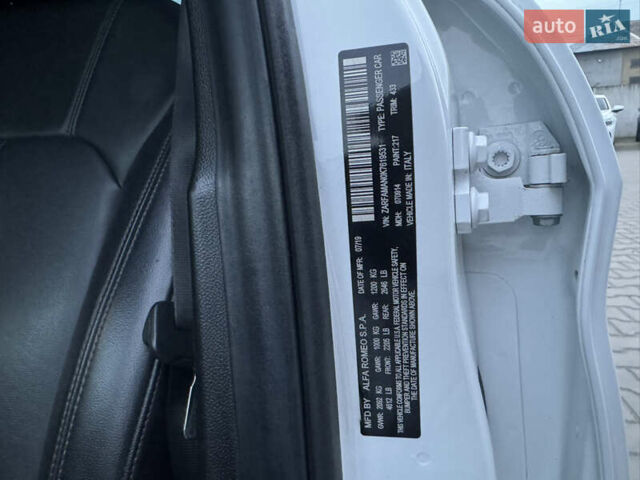 Альфа Ромео Джулия 2019 в Луцке на Automoto.ua Белый Альфа Ромео Джулия, объемом двигателя 2 л и пробегом 177 тыс. км за 15000 $, фото 34 на Automoto.ua