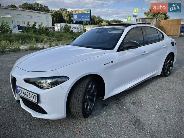 Альфа Ромео Джулия 2019 в Киеве на Automoto.ua Белый Альфа Ромео Джулия, объемом двигателя 2 л и пробегом 103 тыс. км за 21500 $, фото 6 на Automoto.ua