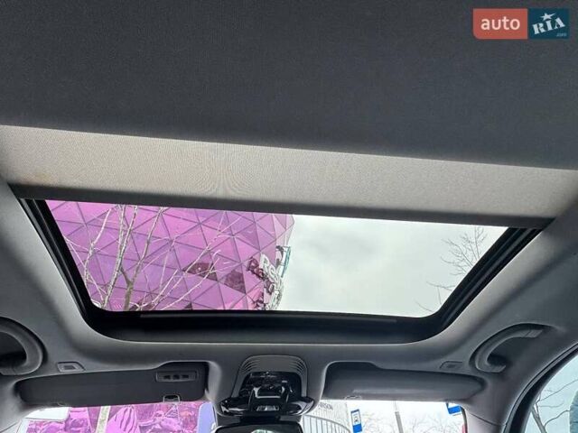 Белый Альфа Ромео Джулия, объемом двигателя 2 л и пробегом 105 тыс. км за 21990 $, фото 18 на Automoto.ua