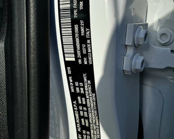 Білий Альфа Ромео Джулія, об'ємом двигуна 2 л та пробігом 103 тис. км за 22900 $, фото 37 на Automoto.ua