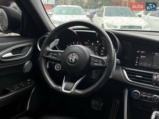 Белый Альфа Ромео Джулия, объемом двигателя 2 л и пробегом 37 тыс. км за 26500 $, фото 11 на Automoto.ua