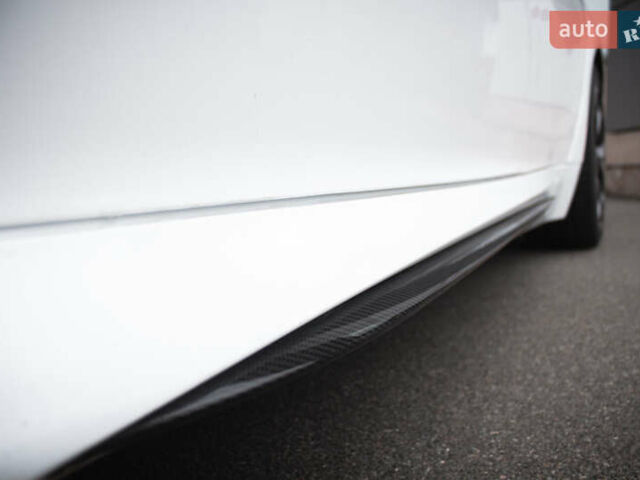 Білий Альфа Ромео Джулія, об'ємом двигуна 2 л та пробігом 21 тис. км за 25000 $, фото 44 на Automoto.ua