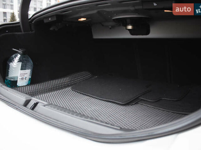 Белый Альфа Ромео Джулия, объемом двигателя 2 л и пробегом 21 тыс. км за 25500 $, фото 39 на Automoto.ua