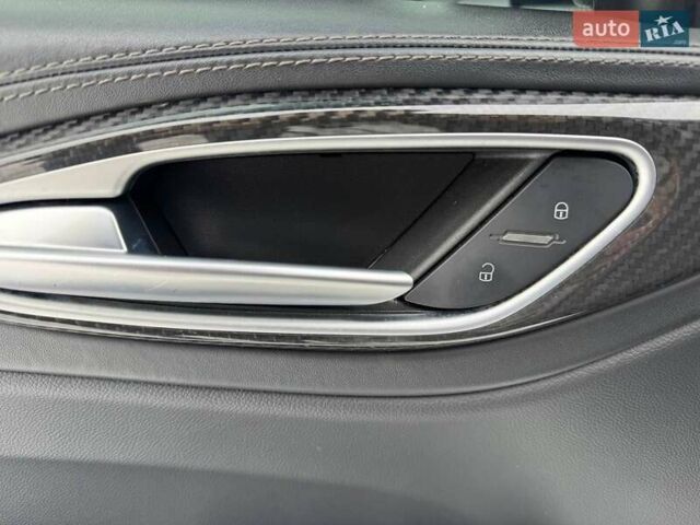 Белый Альфа Ромео Джулия, объемом двигателя 2 л и пробегом 105 тыс. км за 21990 $, фото 12 на Automoto.ua