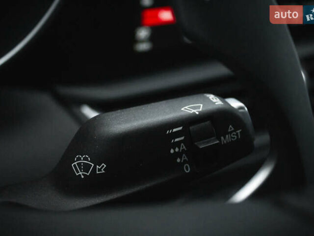 Белый Альфа Ромео Джулия, объемом двигателя 2 л и пробегом 21 тыс. км за 25500 $, фото 27 на Automoto.ua