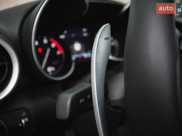 Белый Альфа Ромео Джулия, объемом двигателя 2 л и пробегом 21 тыс. км за 25500 $, фото 29 на Automoto.ua