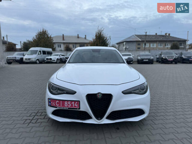 Альфа Ромео Джулия 2019 в Луцке на Automoto.ua Белый Альфа Ромео Джулия, объемом двигателя 2 л и пробегом 177 тыс. км за 15000 $, фото 1 на Automoto.ua