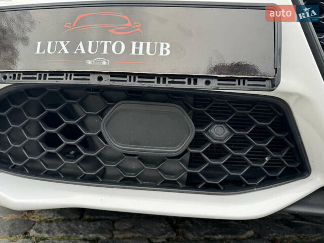 Белый Альфа Ромео Джулия, объемом двигателя 2 л и пробегом 40 тыс. км за 24999 $, фото 87 на Automoto.ua