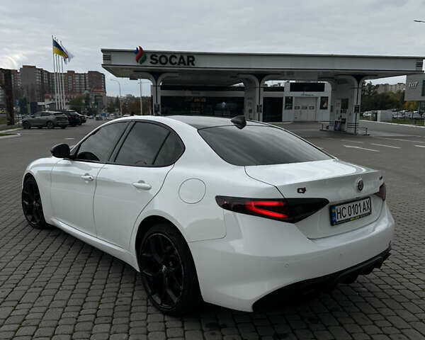 Альфа Ромео Джулія 2020 у Львові на Automoto.ua Білий Альфа Ромео Джулія, об'ємом двигуна 2 л та пробігом 40 тис. км за 24000 $, фото 6 на Automoto.ua
