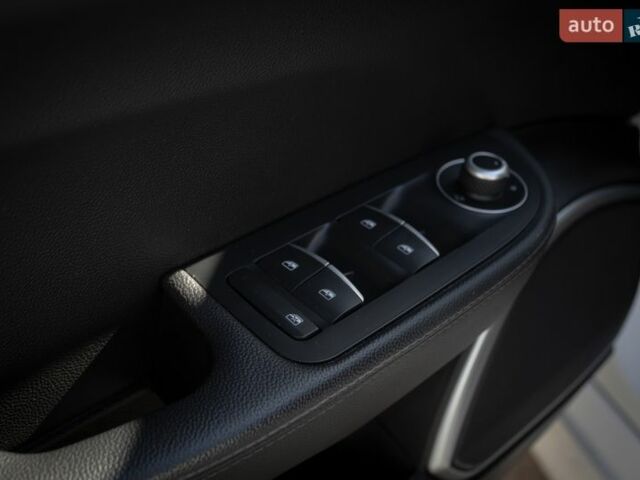 Белый Альфа Ромео Джулия, объемом двигателя 2 л и пробегом 82 тыс. км за 23800 $, фото 32 на Automoto.ua