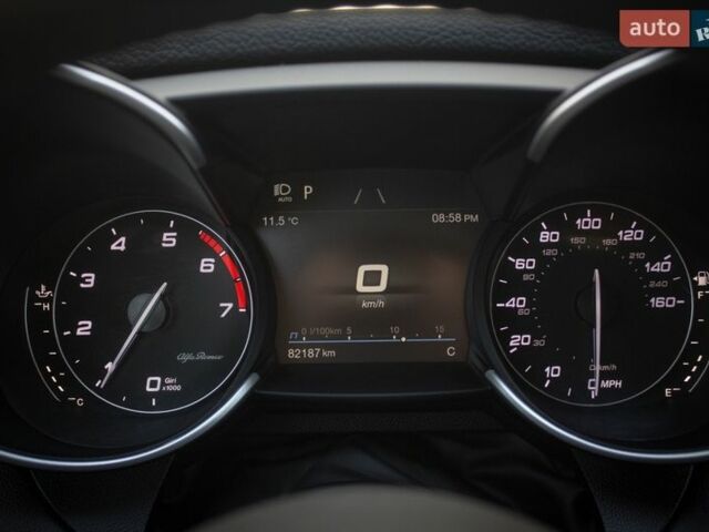 Белый Альфа Ромео Джулия, объемом двигателя 2 л и пробегом 82 тыс. км за 23800 $, фото 16 на Automoto.ua