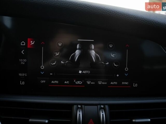 Белый Альфа Ромео Джулия, объемом двигателя 2 л и пробегом 82 тыс. км за 23800 $, фото 17 на Automoto.ua