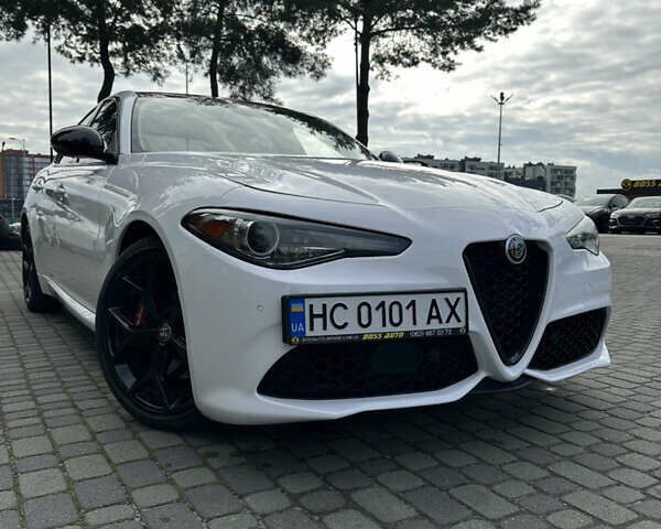 Альфа Ромео Джулія 2020 у Львові на Automoto.ua Білий Альфа Ромео Джулія, об'ємом двигуна 2 л та пробігом 40 тис. км за 24000 $, фото 28 на Automoto.ua