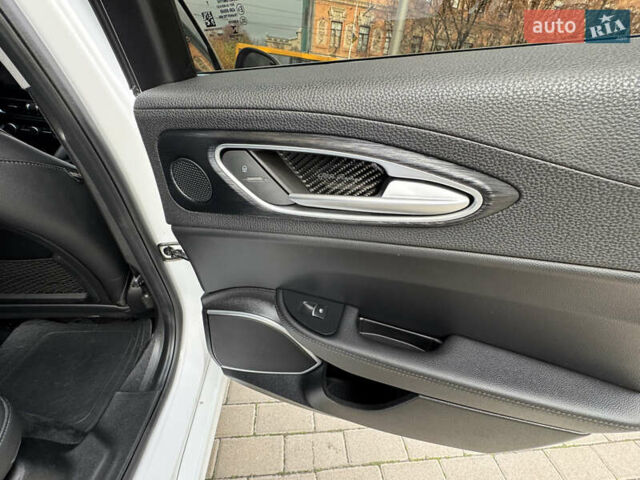 Білий Альфа Ромео Джулія, об'ємом двигуна 2 л та пробігом 110 тис. км за 20000 $, фото 42 на Automoto.ua