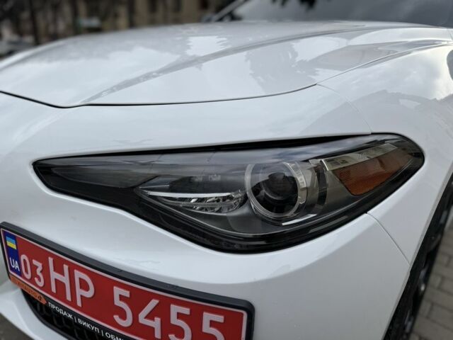 Белый Альфа Ромео Джулия, объемом двигателя 2 л и пробегом 110 тыс. км за 25000 $, фото 11 на Automoto.ua