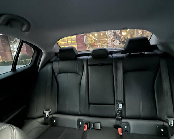 Білий Альфа Ромео Джулія, об'ємом двигуна 2 л та пробігом 82 тис. км за 24000 $, фото 14 на Automoto.ua