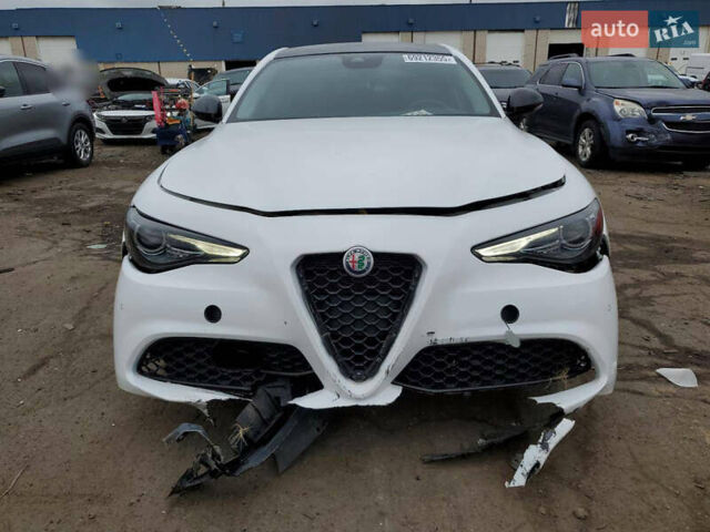 Альфа Ромео Джулія 2020 у Києві на Automoto.ua Білий Альфа Ромео Джулія, об'ємом двигуна 2 л та пробігом 50 тис. км за 18650 $, фото 3 на Automoto.ua