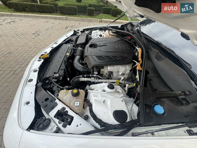 Белый Альфа Ромео Джулия, объемом двигателя 2 л и пробегом 110 тыс. км за 25000 $, фото 38 на Automoto.ua